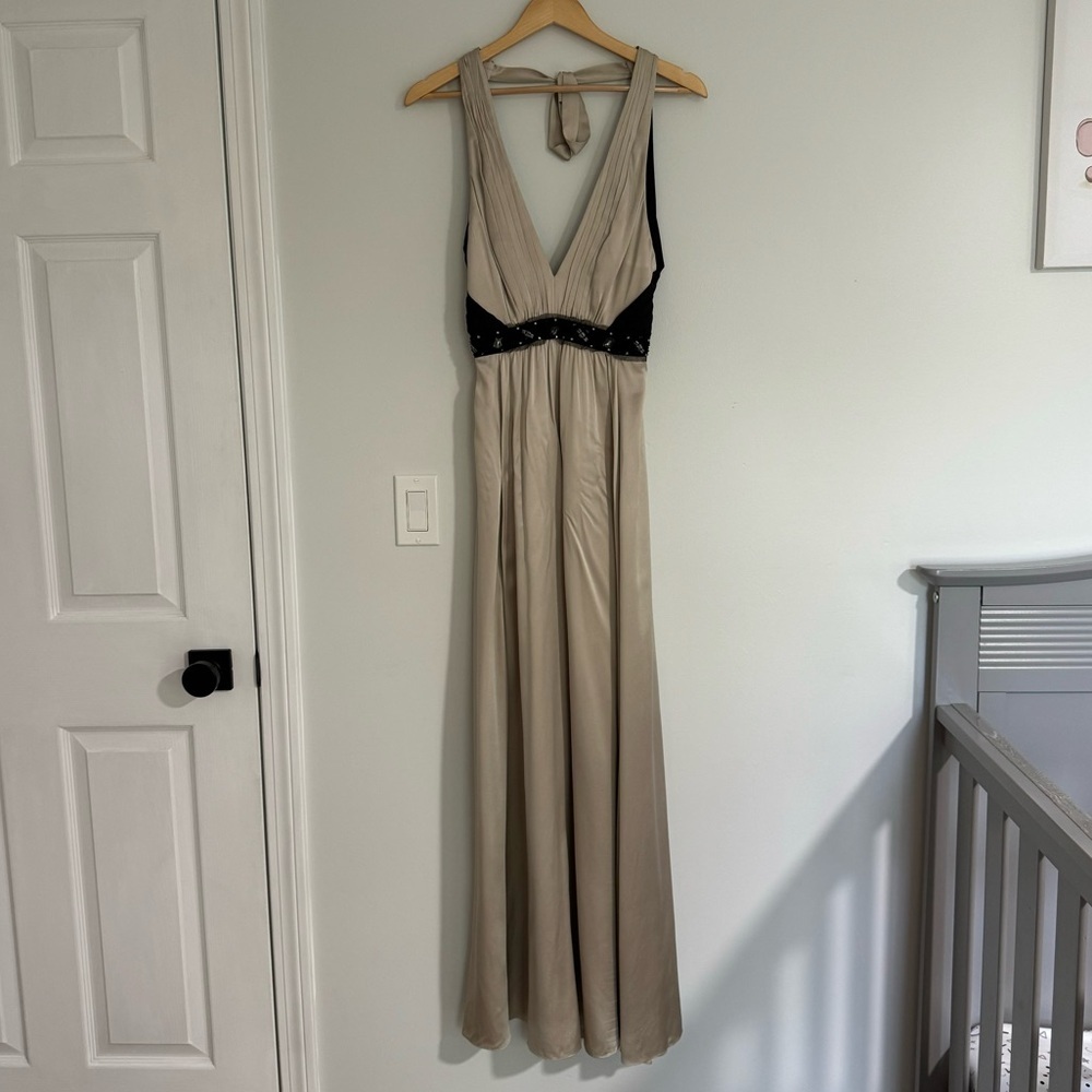 BCBG Maxazria Low Cut Front Open Back Champagne and Black Beaded Gown Size‎ 4